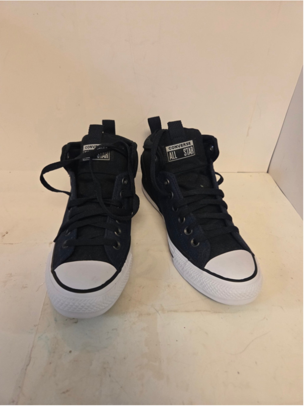 Men's Converse All Star Sneakers Size 7 Black and White